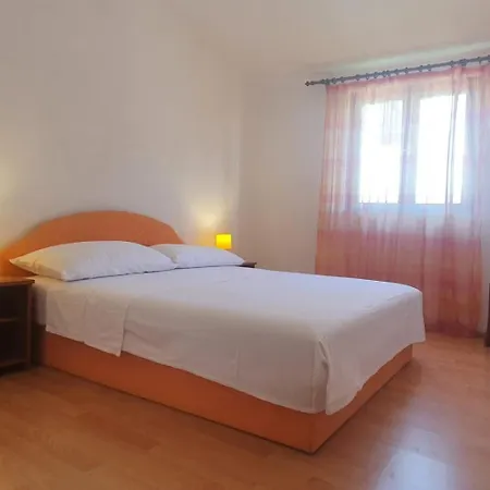 Seaside Family Friendly House With A Swimming Pool Okrug Donji, Ciovo - 14348 Tatil Evi