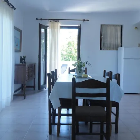Seaside Family Friendly House With A Swimming Pool Okrug Donji, Ciovo - 14348 Tatil Evi *