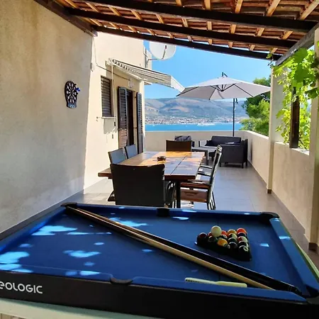 Tatil Evi Seaside Family Friendly House With A Swimming Pool Okrug Donji, Ciovo - 14348